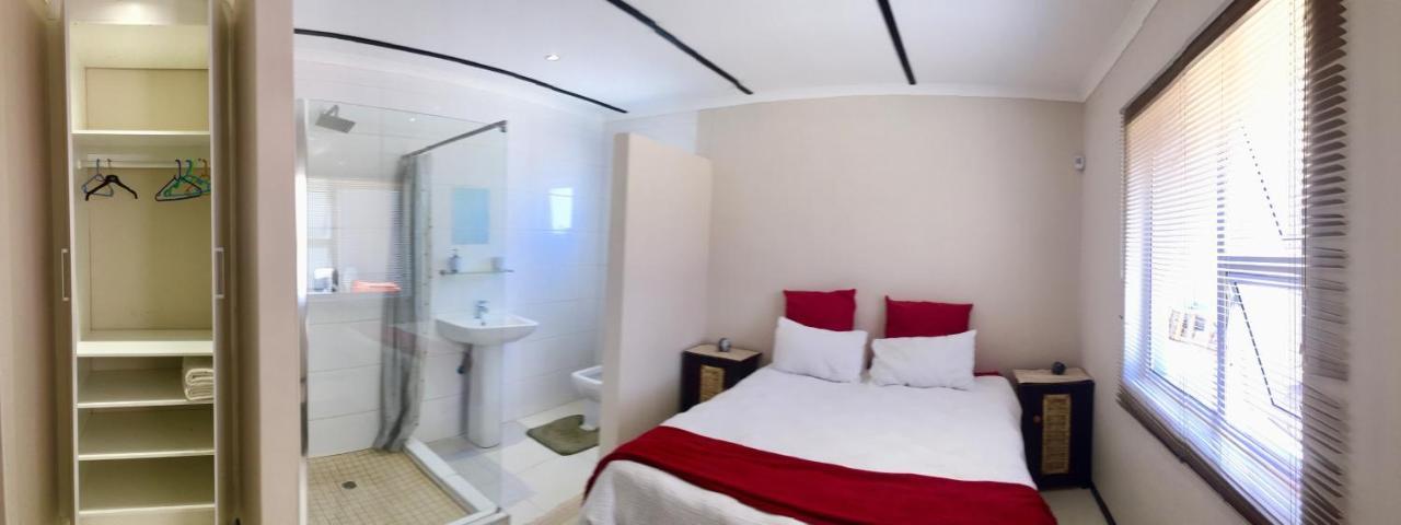 Man Cave Suite Swakopmund Buitenkant foto