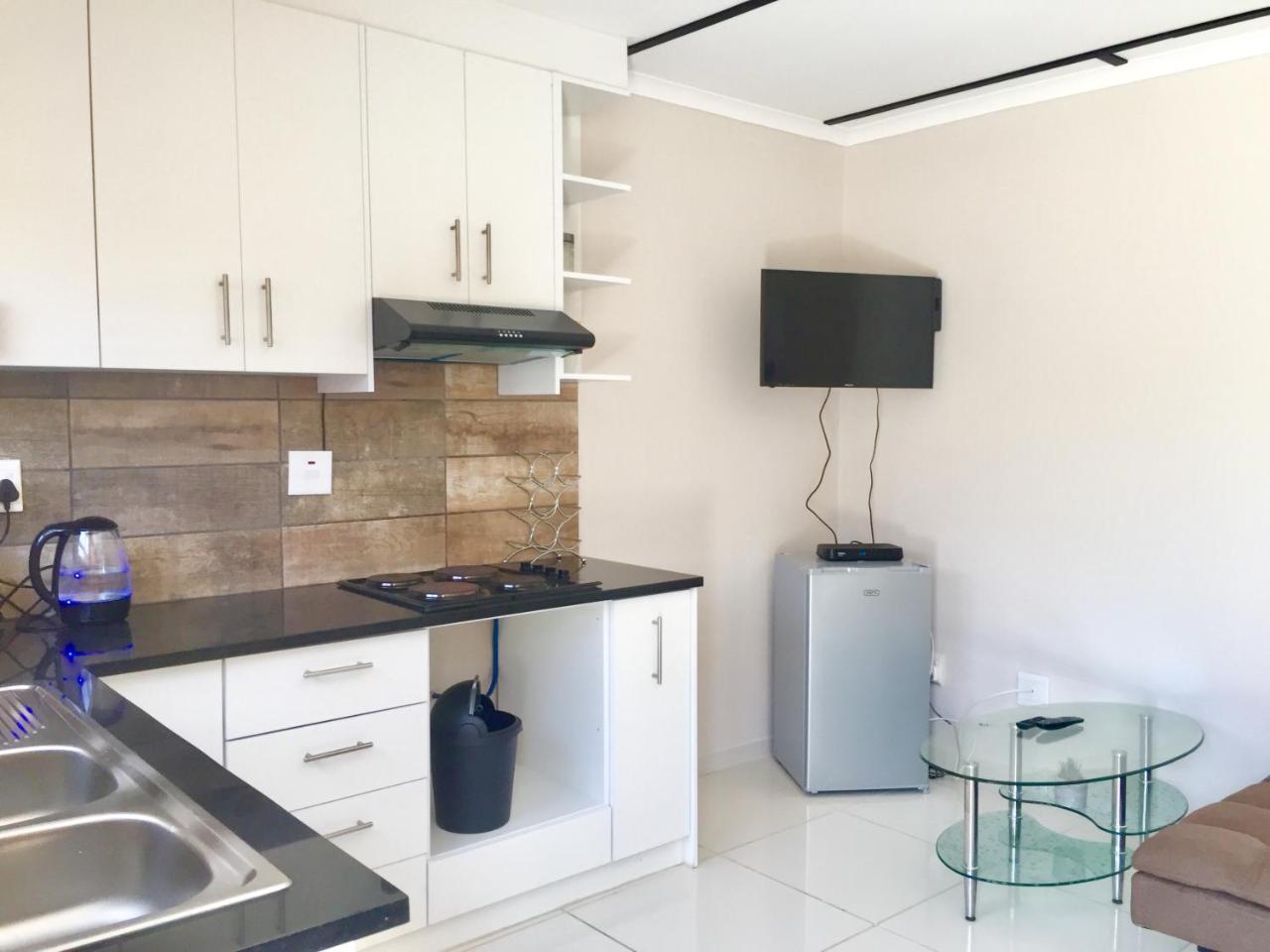 Man Cave Suite Swakopmund Buitenkant foto